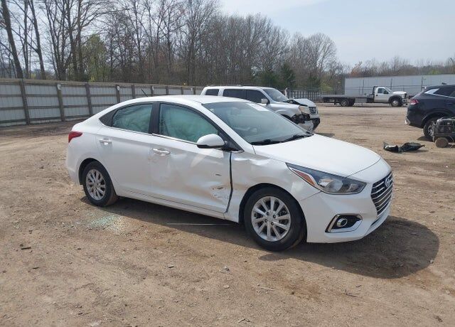 2022 HYUNDAI Accent