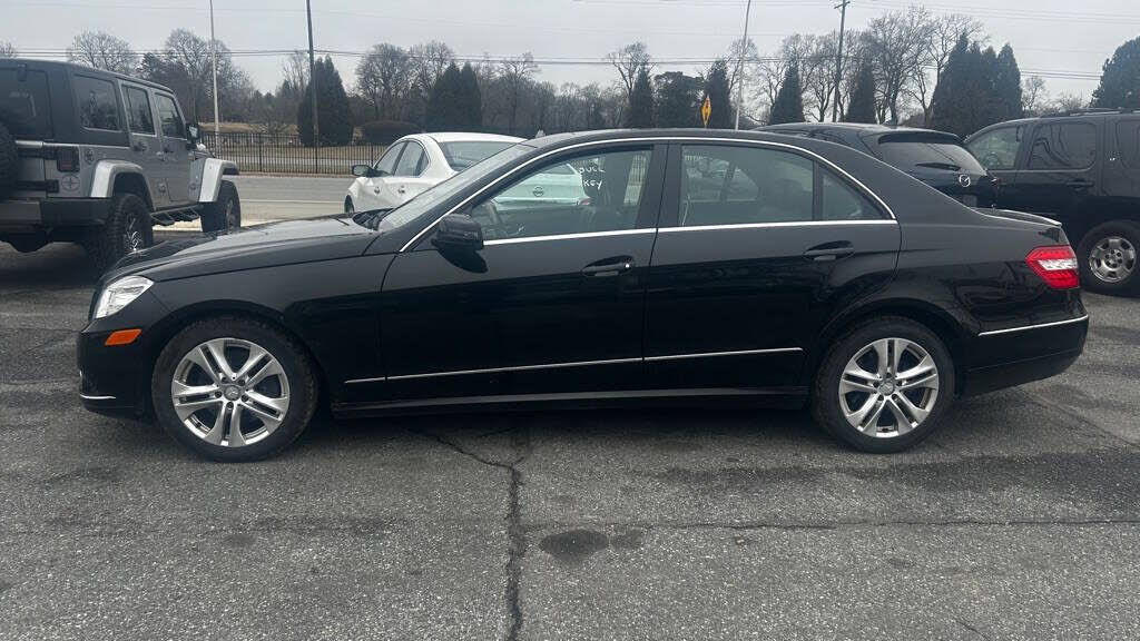 2011 MERCEDES-BENZ E-Class