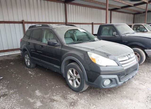 2013 SUBARU Outback