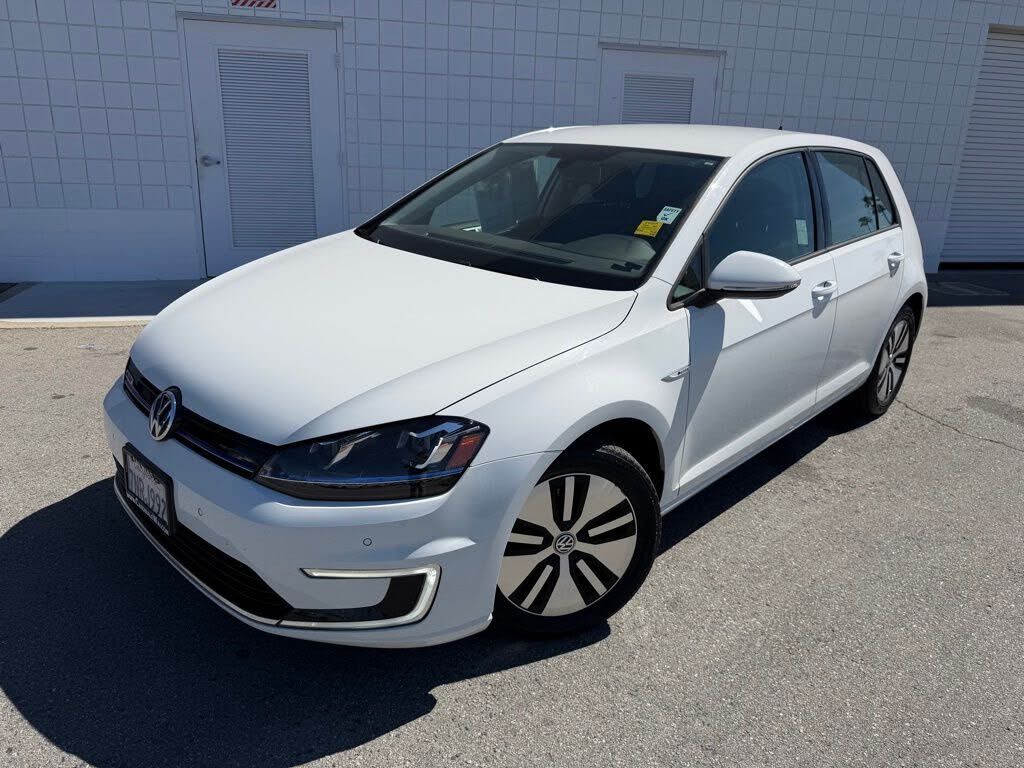 2016 VOLKSWAGEN e-Golf