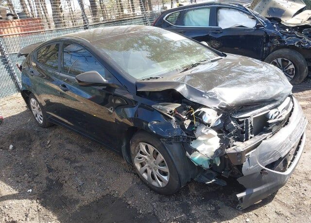 2012 HYUNDAI Elantra