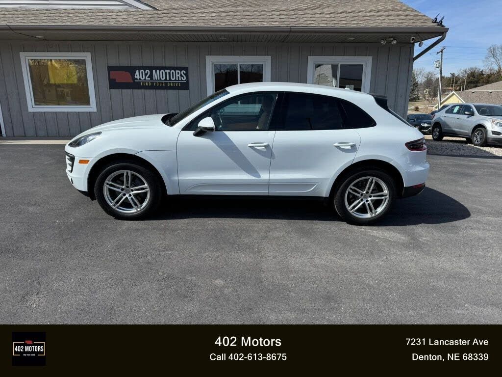 2018 PORSCHE Macan