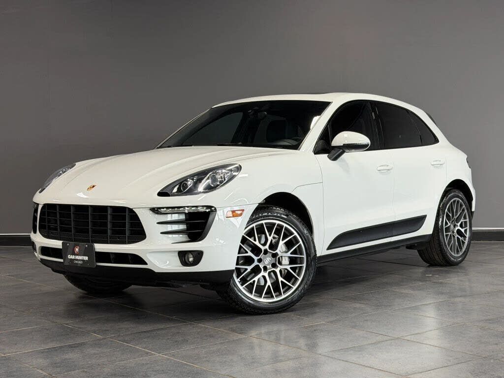 2017 PORSCHE Macan