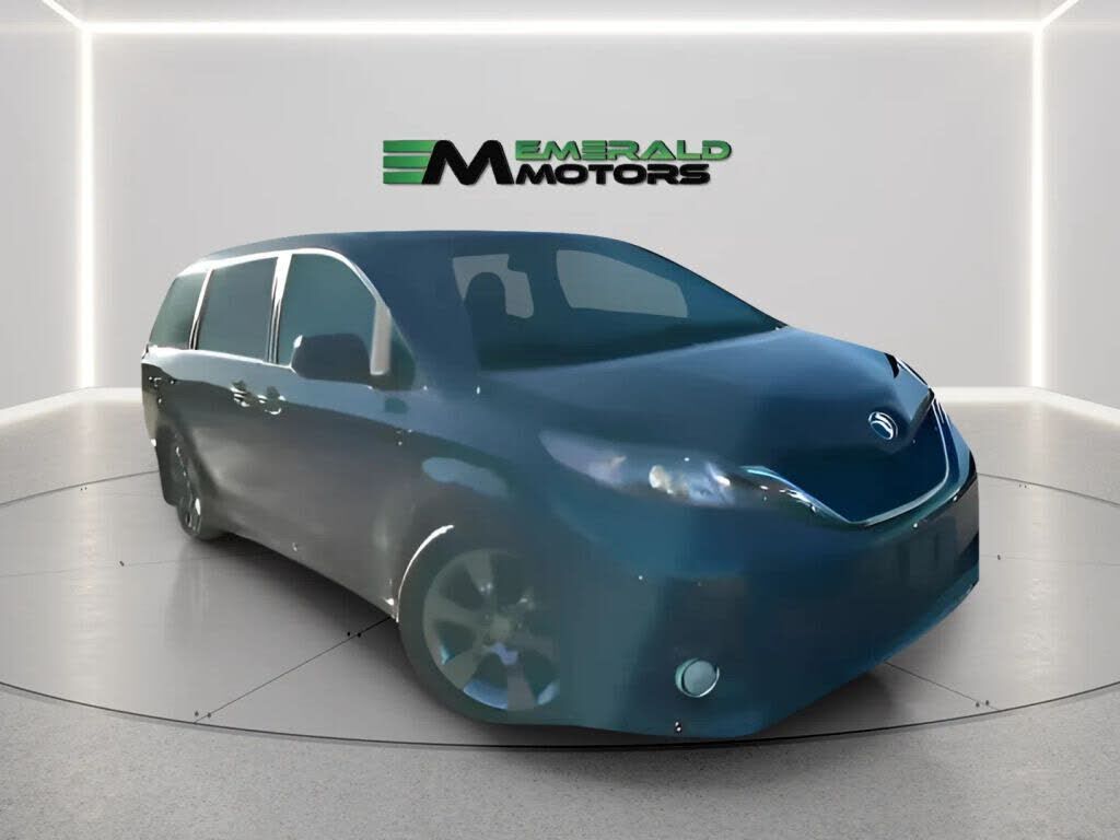 2012 TOYOTA Sienna