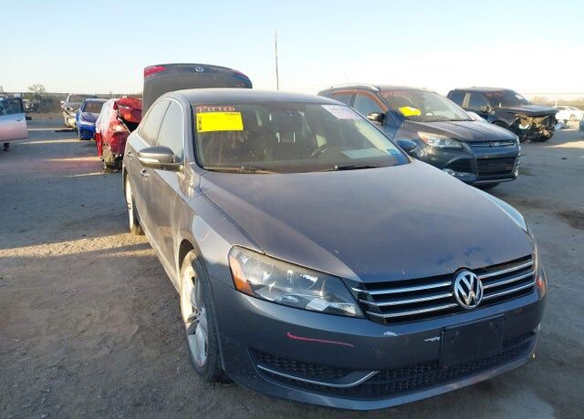 2014 VOLKSWAGEN Passat