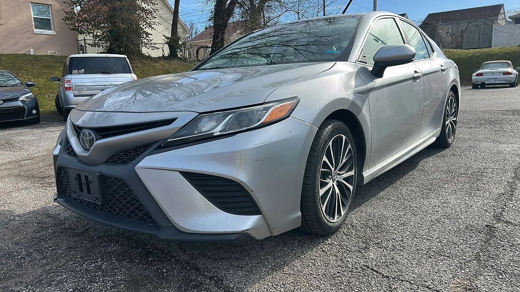 2019 TOYOTA Camry