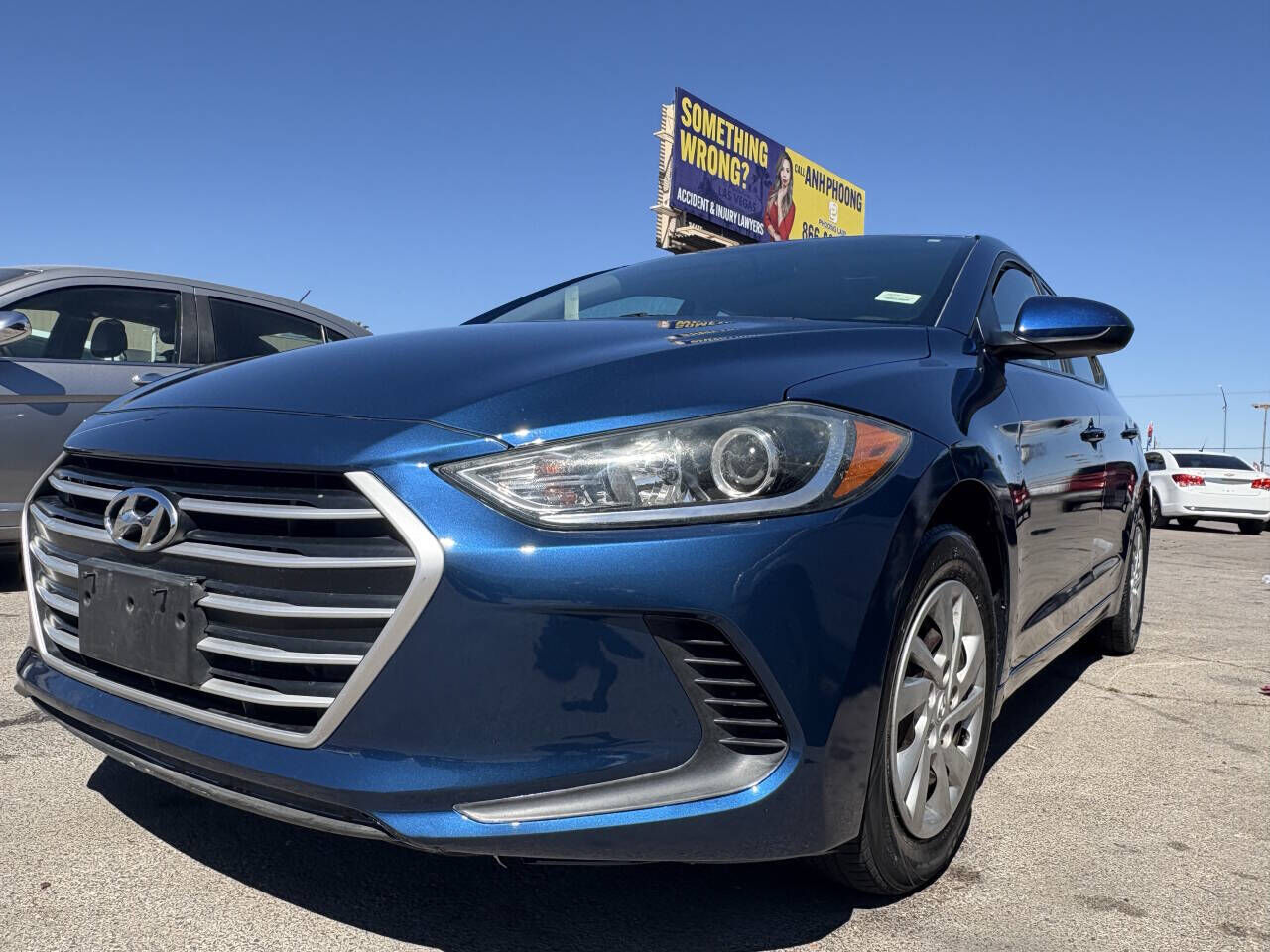 2017 HYUNDAI Elantra