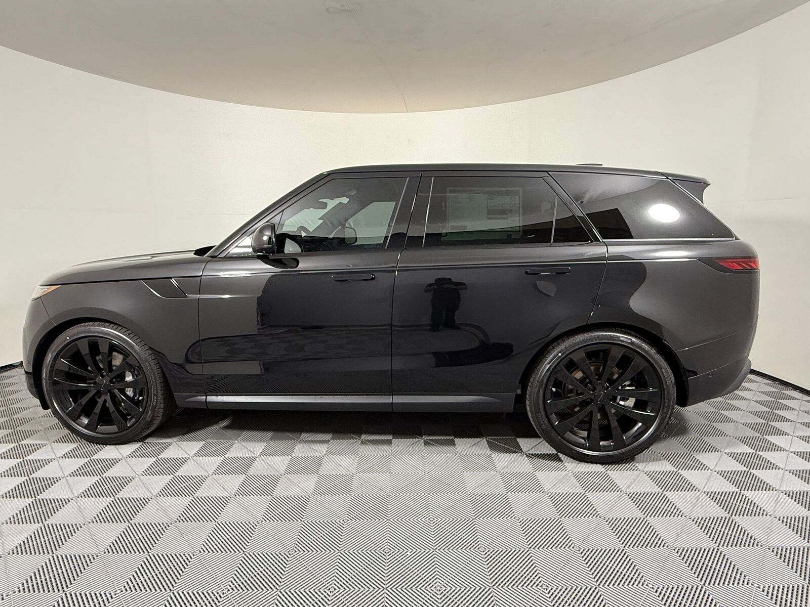 2026 LAND ROVER Range Rover Sport