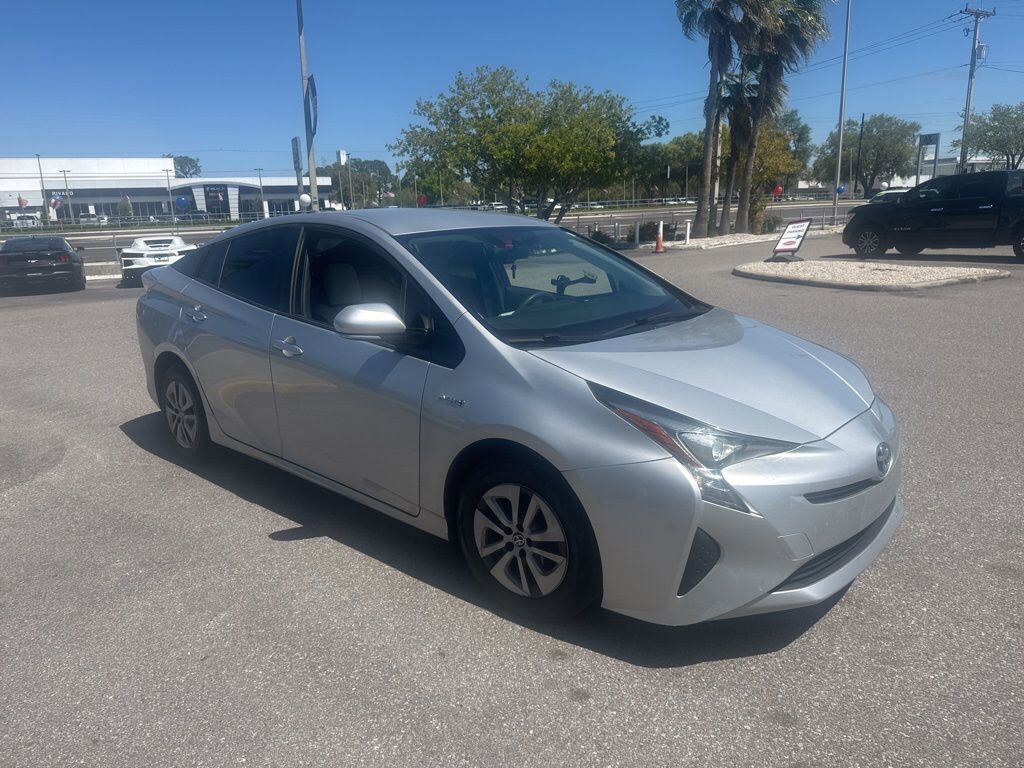 2016 TOYOTA PRIUS