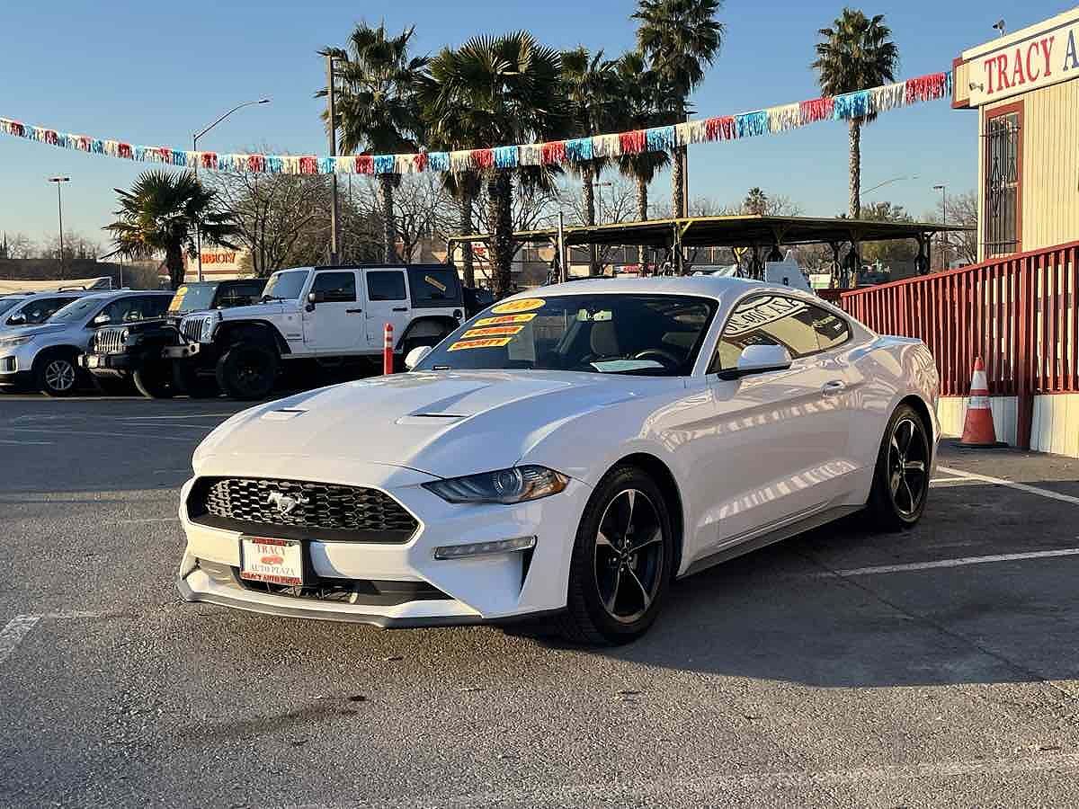 2020 FORD Mustang