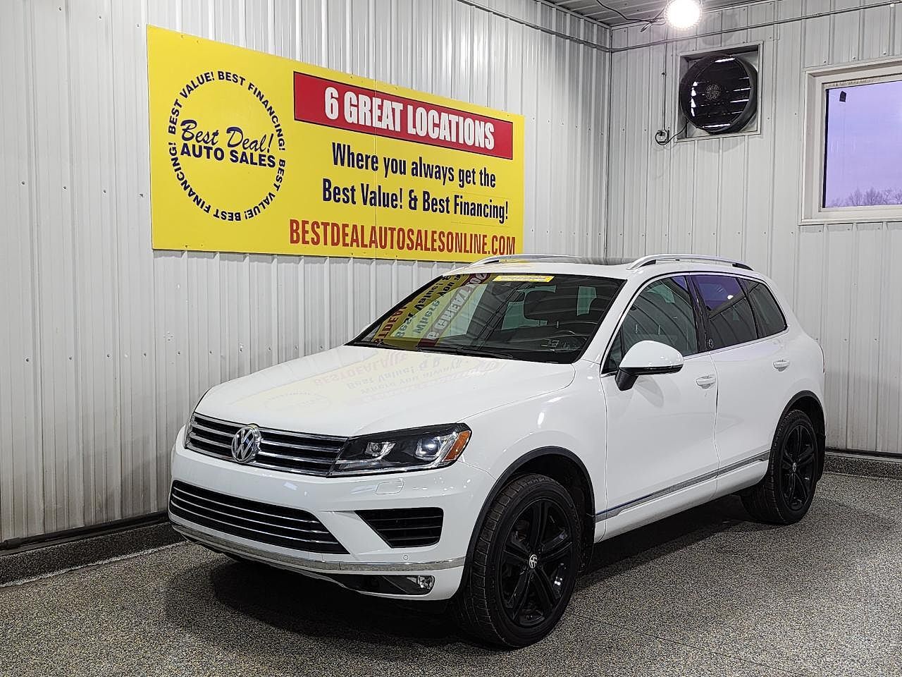 2017 VOLKSWAGEN Touareg