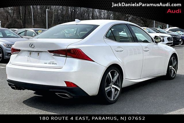 2018 Lexus IS