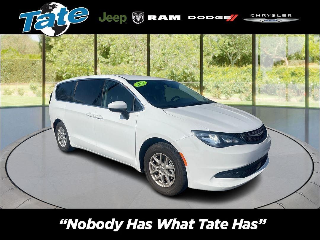 2023 CHRYSLER Voyager