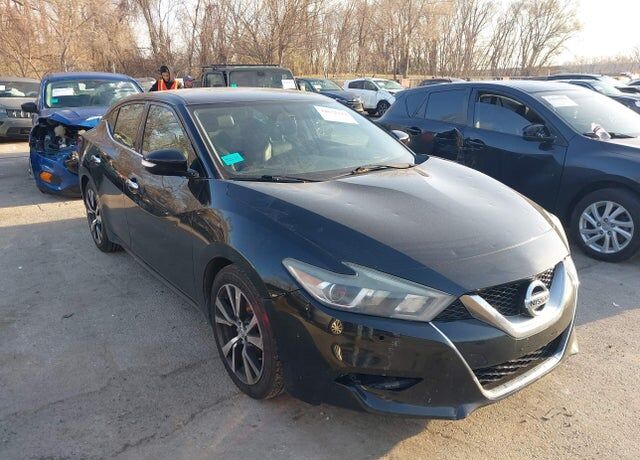 2017 NISSAN Maxima