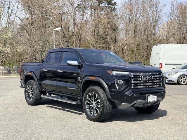 2024 GMC Canyon