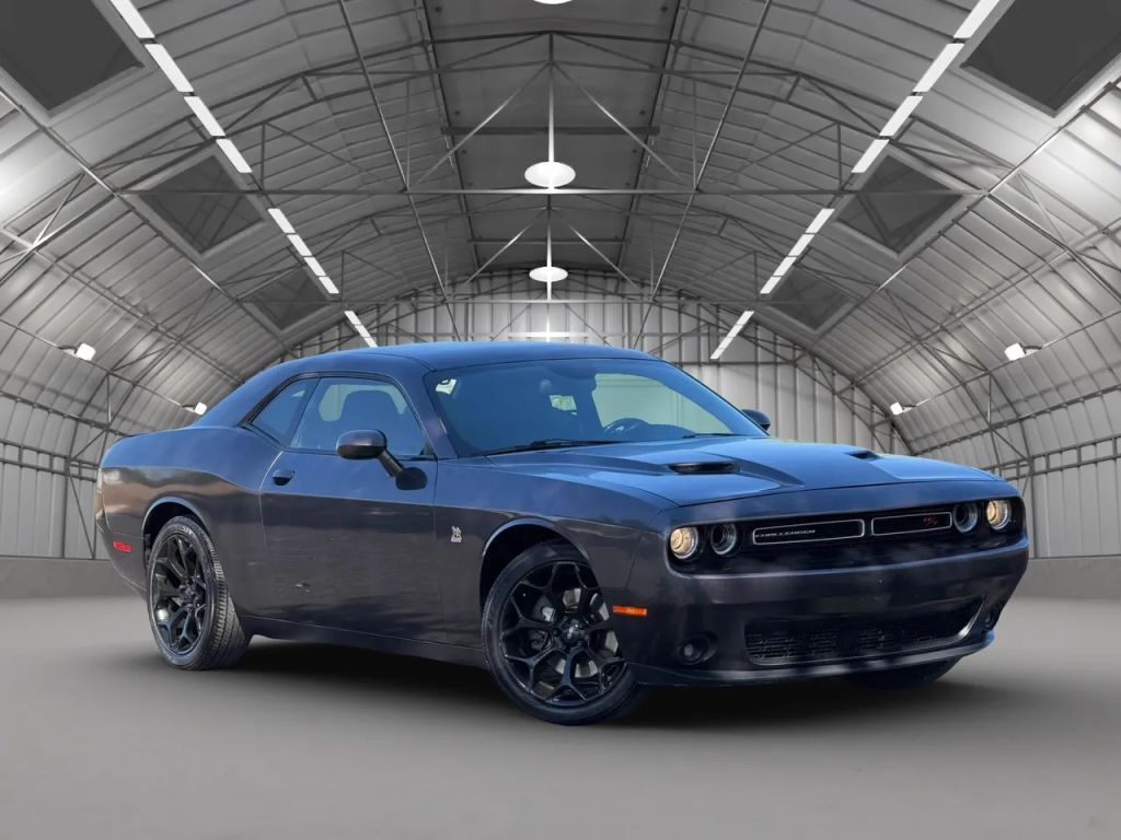 2017 DODGE Challenger