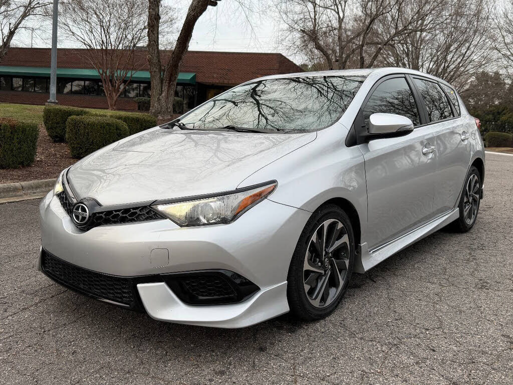 2016 TOYOTA Scion