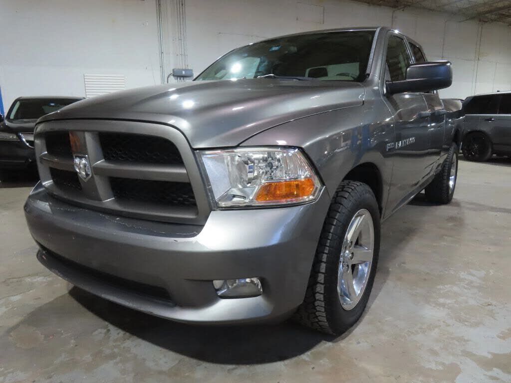 2012 DODGE Ram