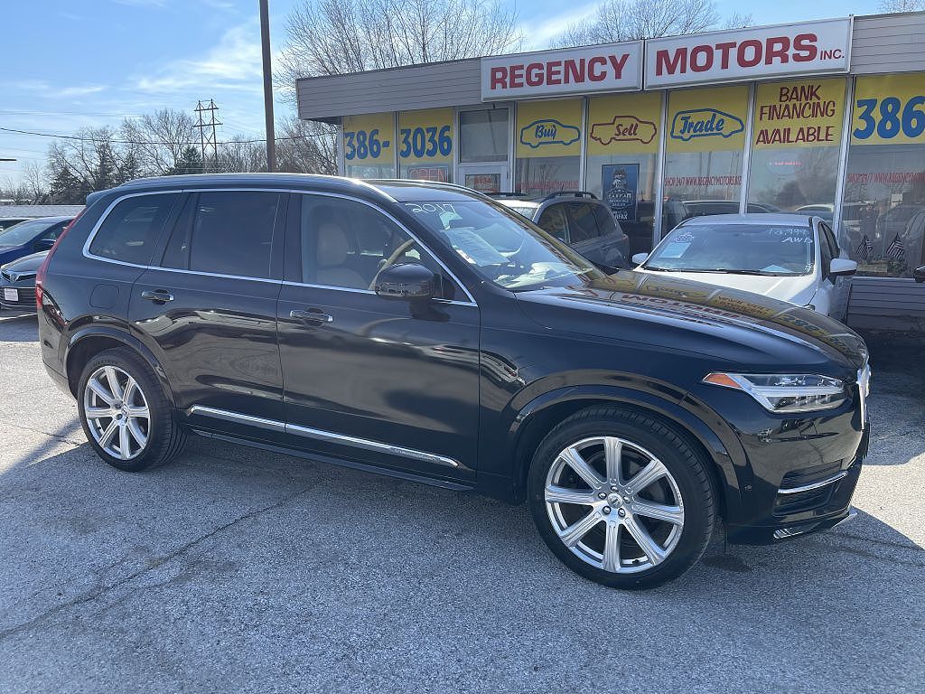 2017 VOLVO XC90