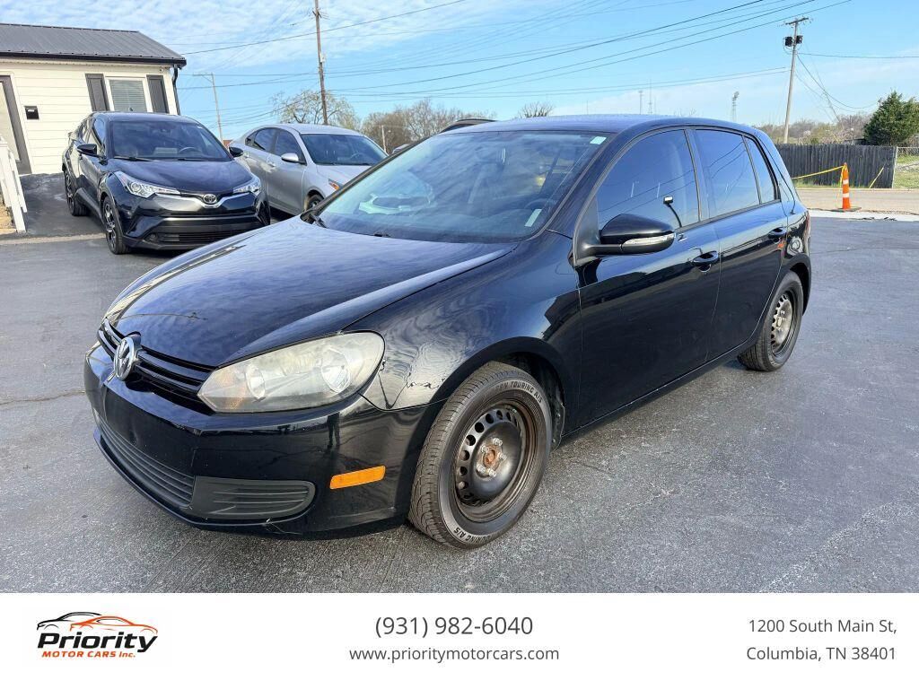 2011 VOLKSWAGEN Golf