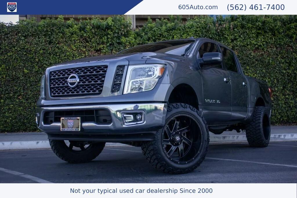 2019 NISSAN Titan