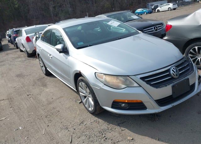 2010 VOLKSWAGEN Passat
