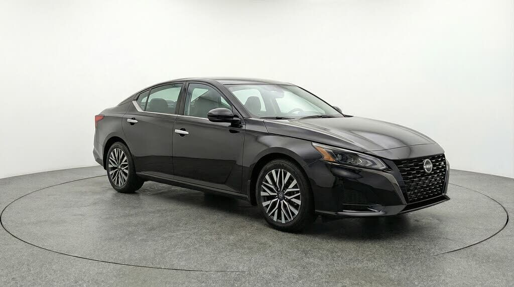 2025 NISSAN Altima