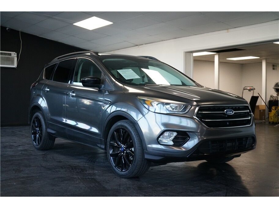 2017 FORD Escape