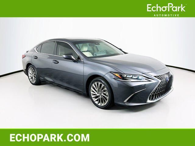 2022 LEXUS ES
