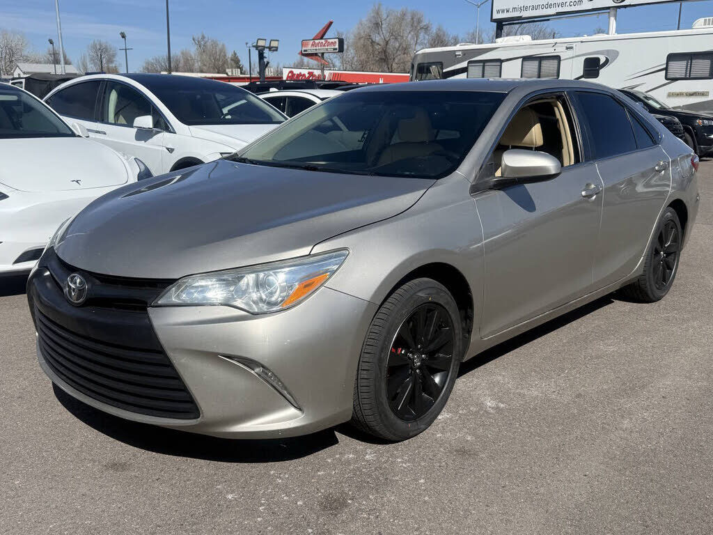 2017 TOYOTA Camry