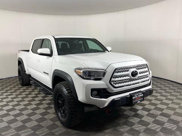 2017 TOYOTA Tacoma