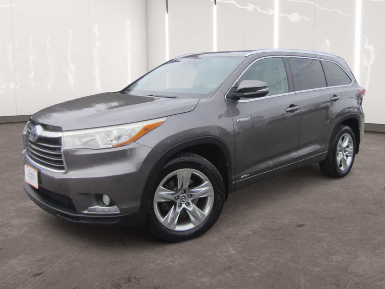 2016 TOYOTA Highlander