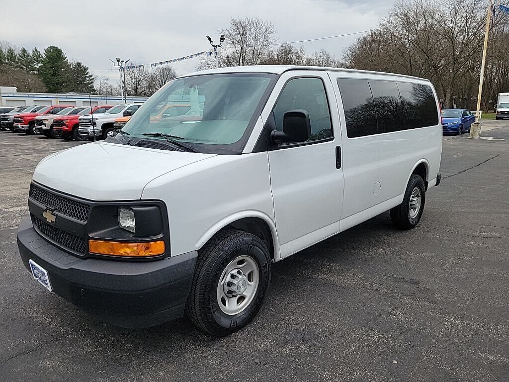 2017 CHEVROLET Express