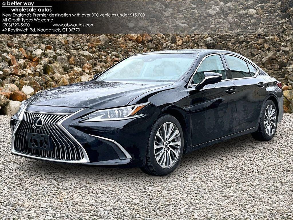 2019 LEXUS ES
