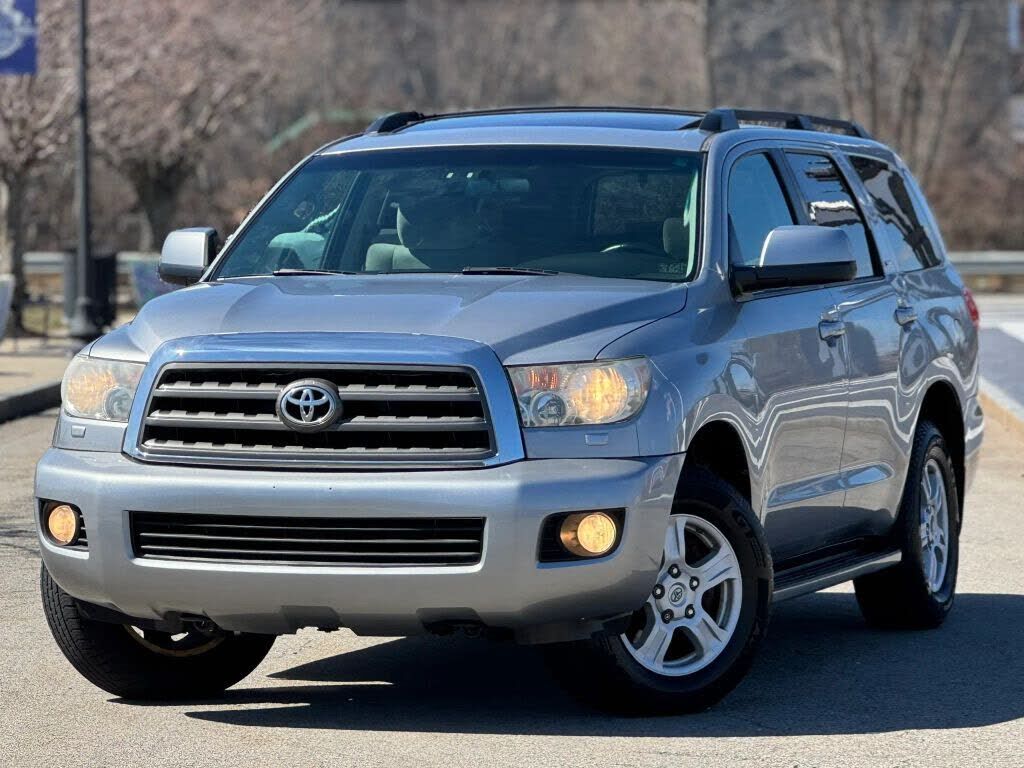 2010 TOYOTA Sequoia