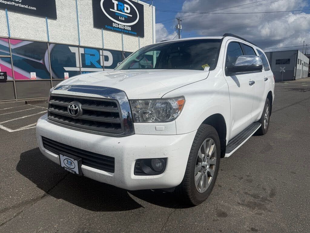 2015 TOYOTA Sequoia