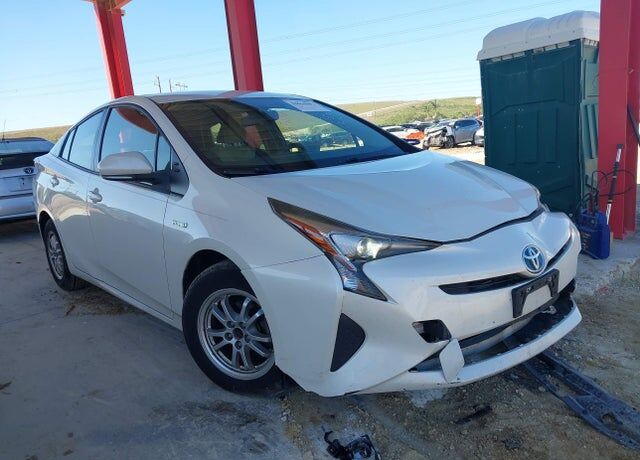 2016 TOYOTA PRIUS
