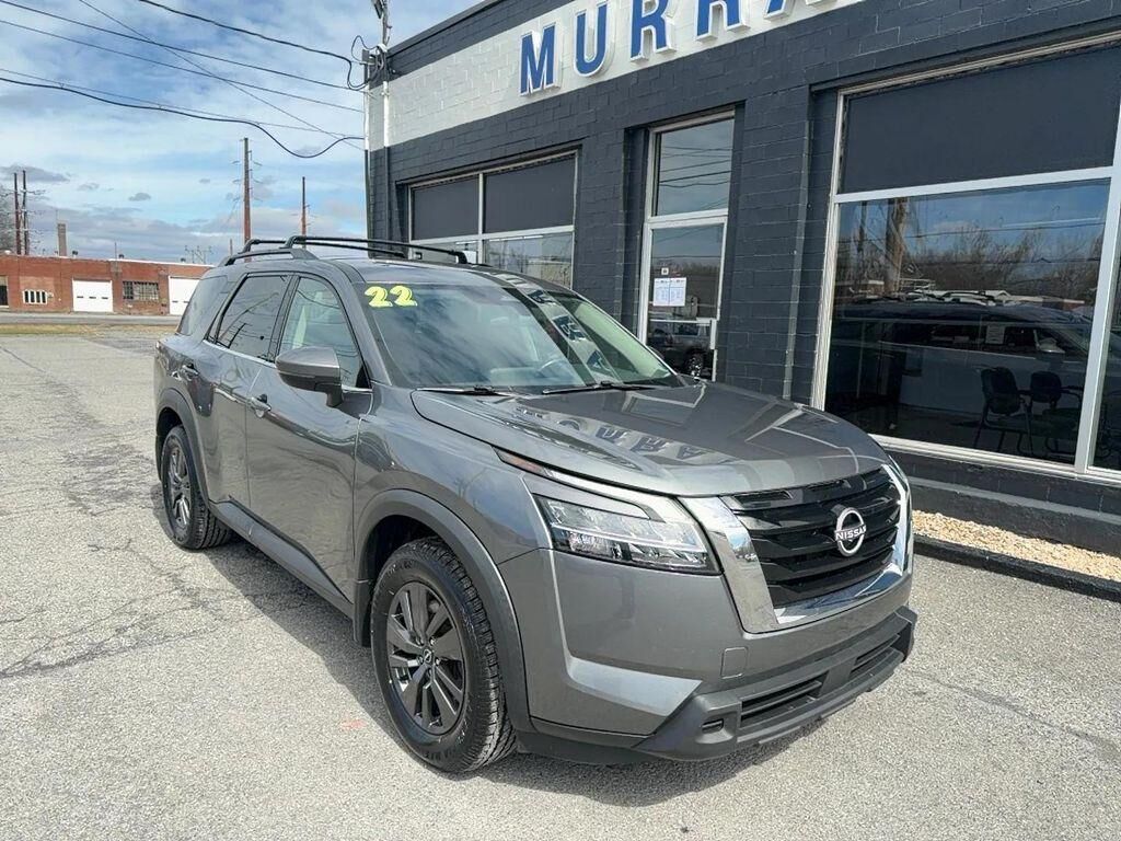 2022 NISSAN Pathfinder