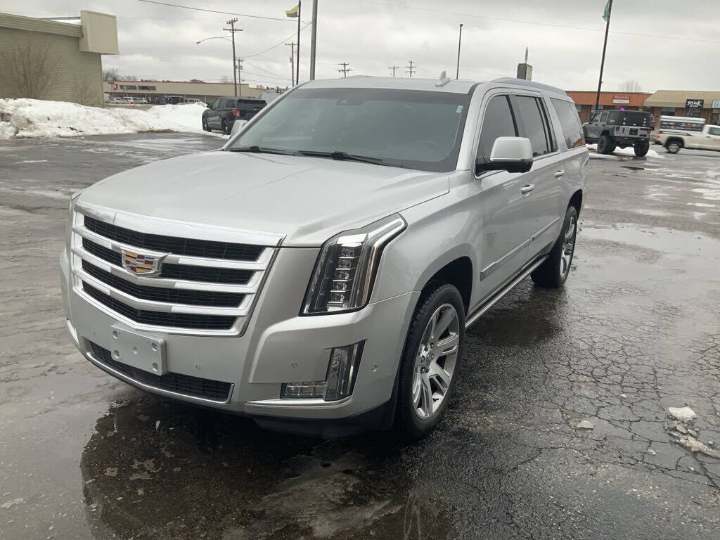 2017 CADILLAC Escalade ESV
