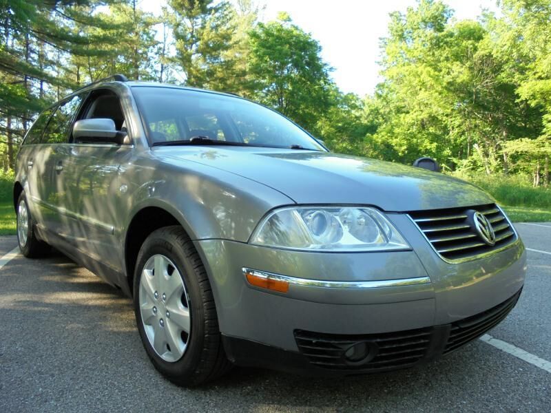 2004 VOLKSWAGEN Passat