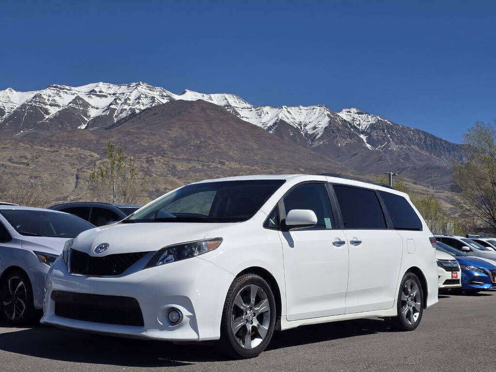 2013 TOYOTA Sienna