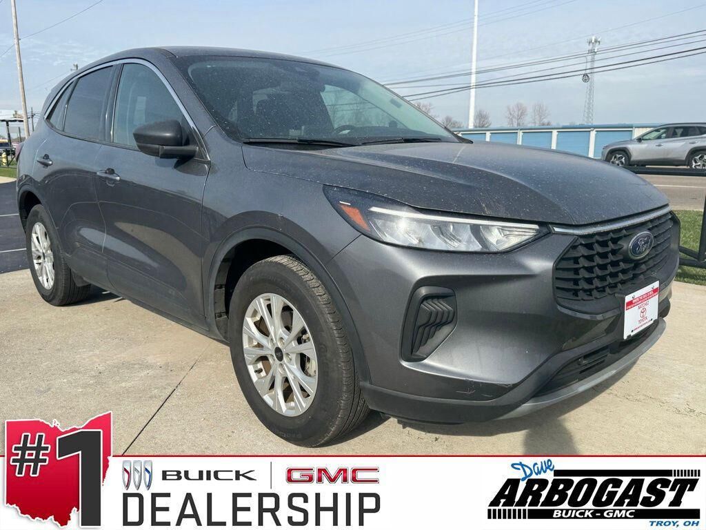 2023 FORD Escape