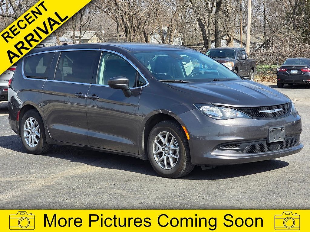 2023 CHRYSLER Voyager