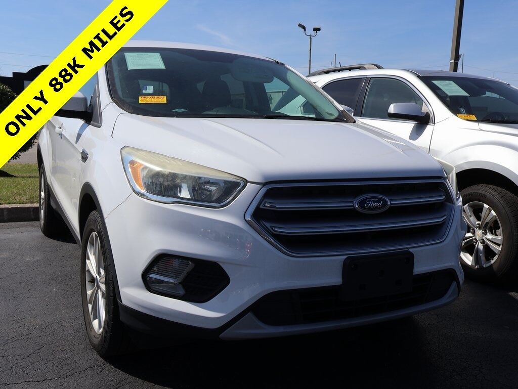 2017 FORD Escape