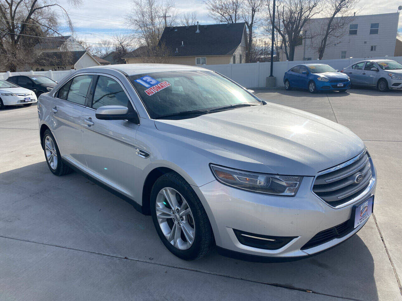 2013 FORD Taurus