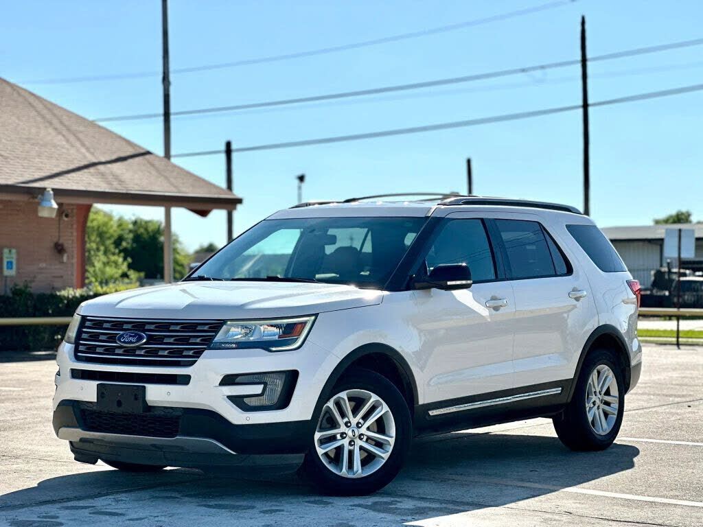 2016 FORD Explorer