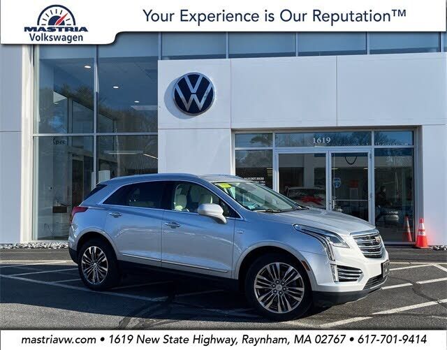 2017 CADILLAC XT5