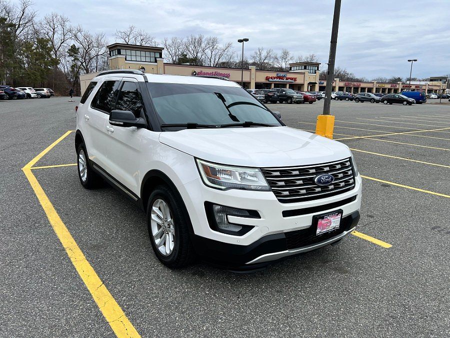 2016 FORD Explorer