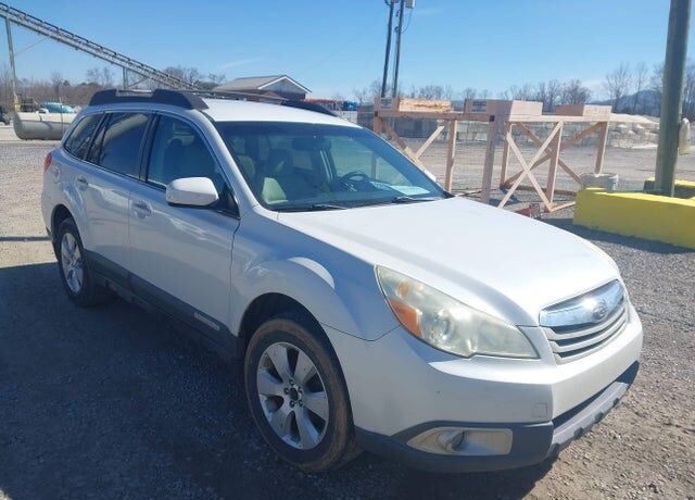 2010 SUBARU Outback
