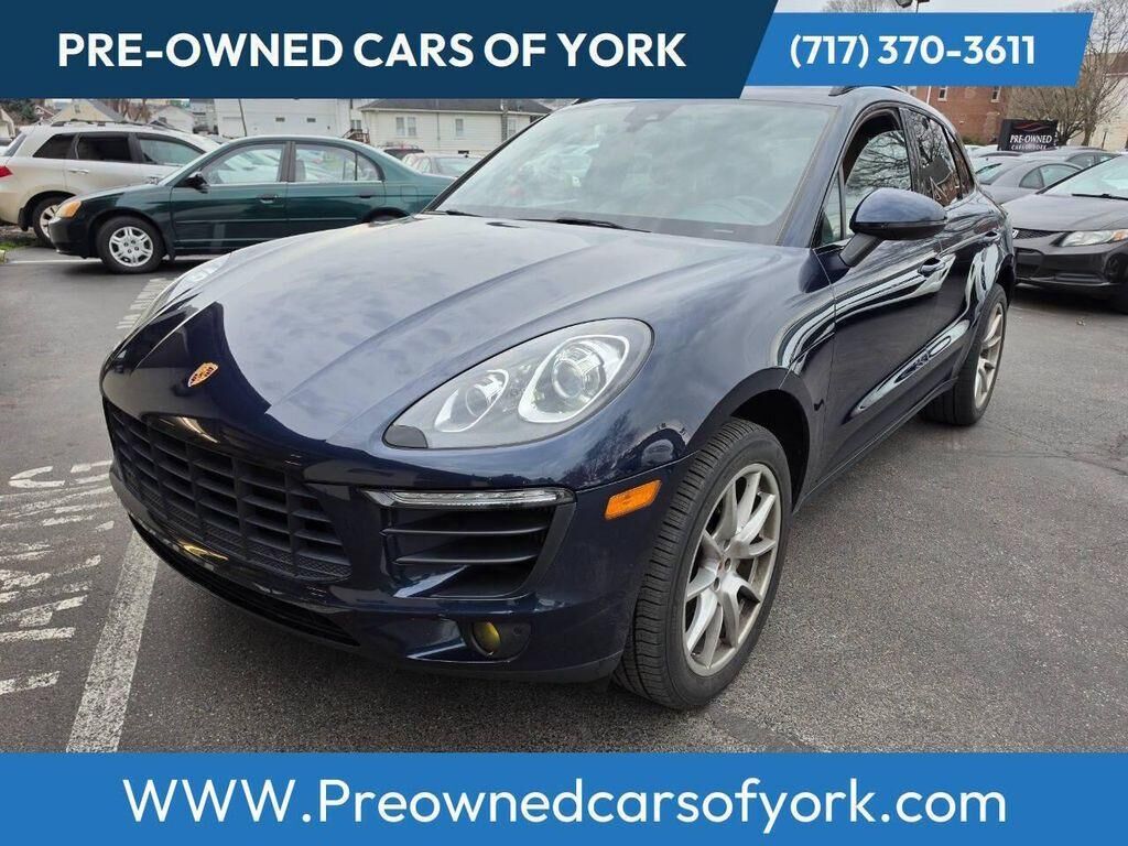 2017 PORSCHE Macan